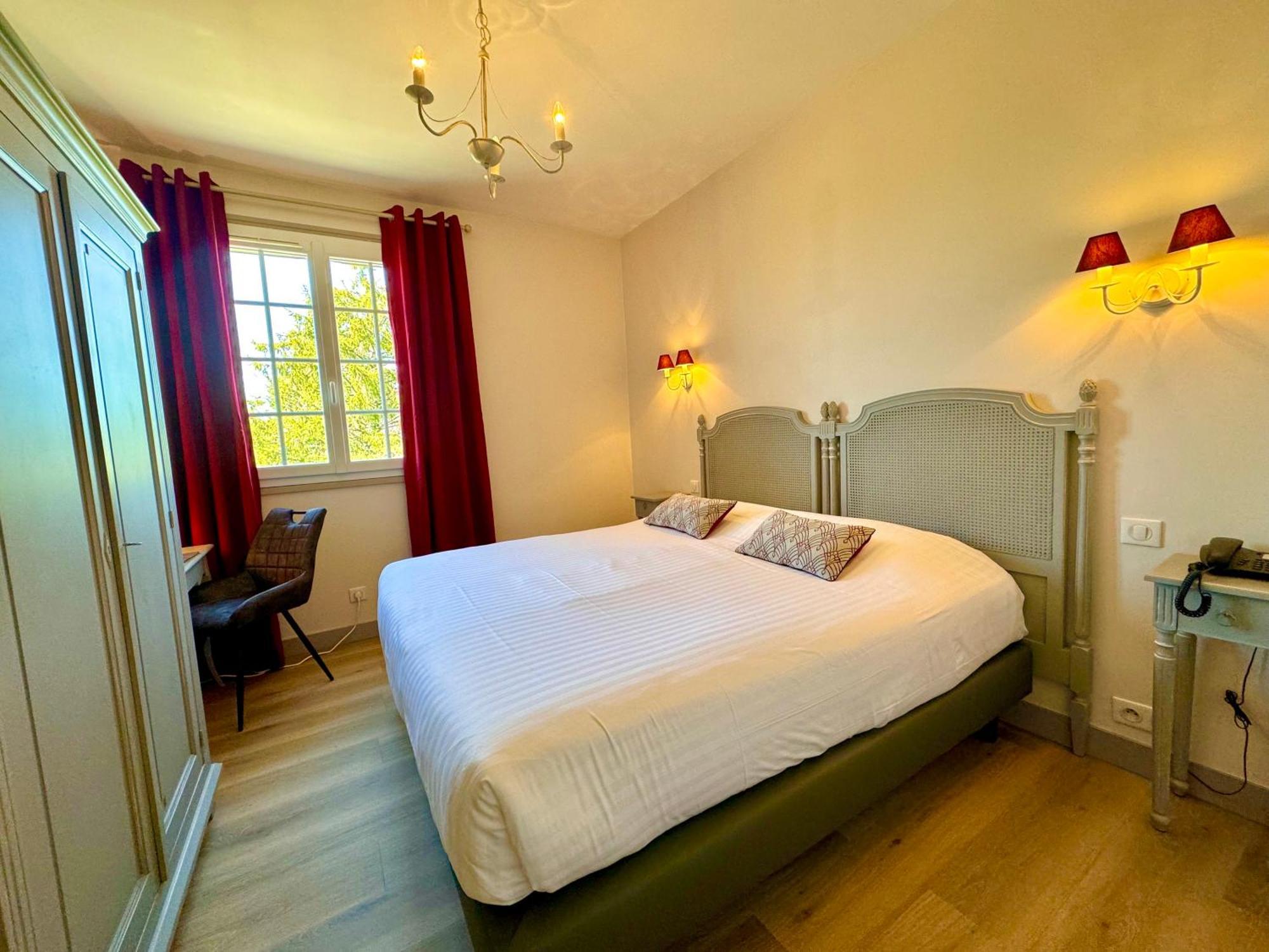 Hotel Restaurant Laborderie Tamniès Exteriör bild